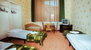Гостиница Эконом-Отель Эльбрус Ставрополь Бюджетный двухместный номер с 2 отдельными кроватями-5